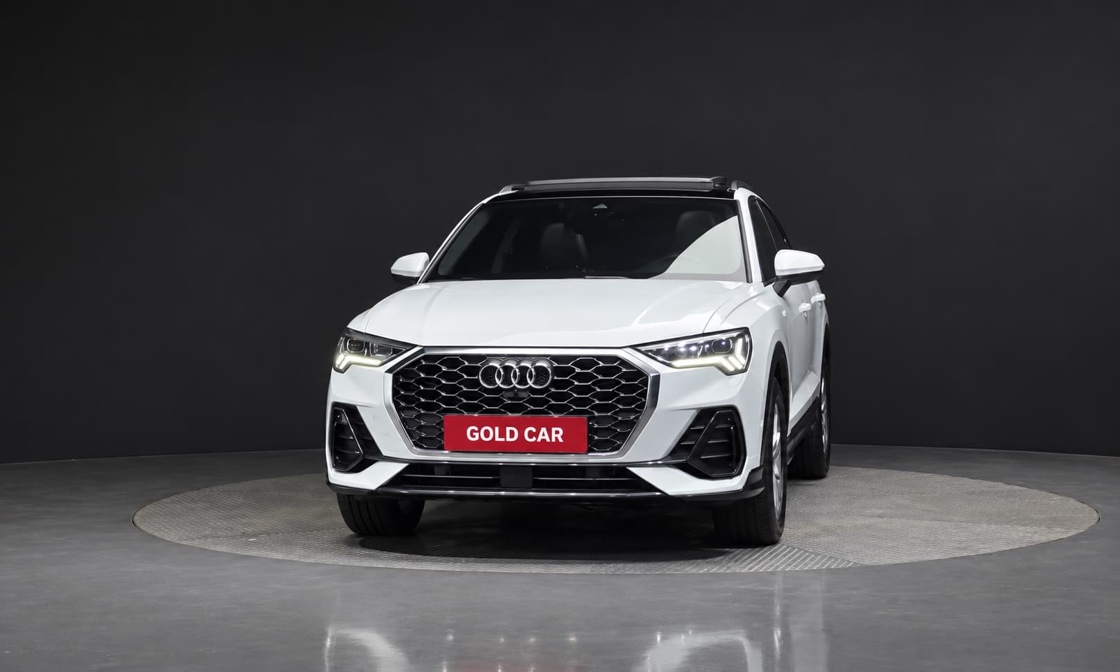 Audi Q3 (F3)35 TDI Sportback Немец