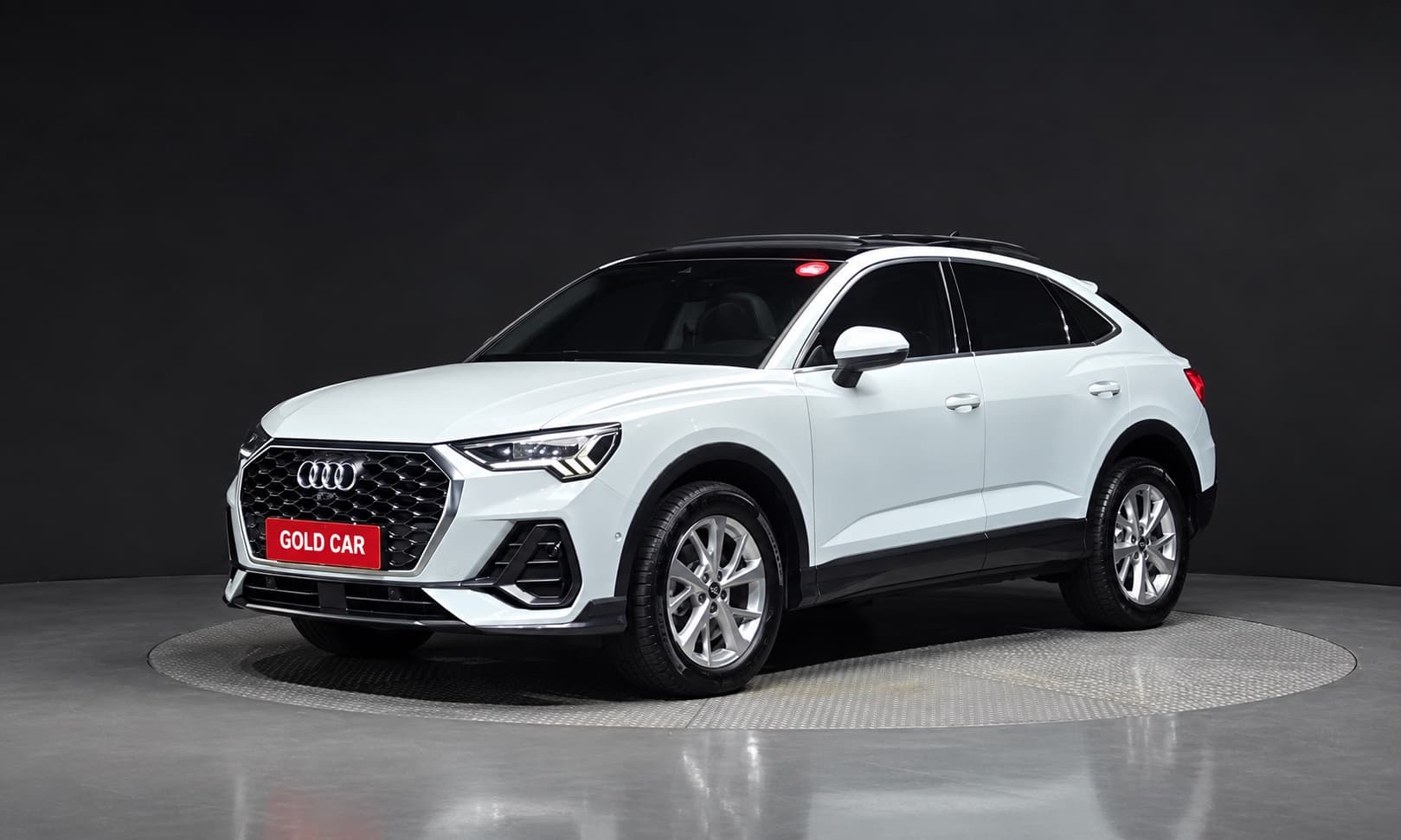 Audi Q3 (F3)35 TDI Sportback Немец — миниатюра 2