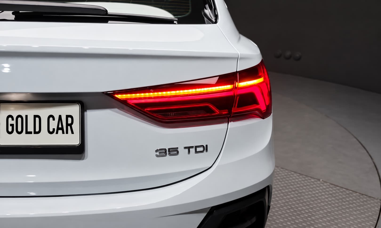 Audi Q3 (F3)35 TDI Sportback Немец — миниатюра 6
