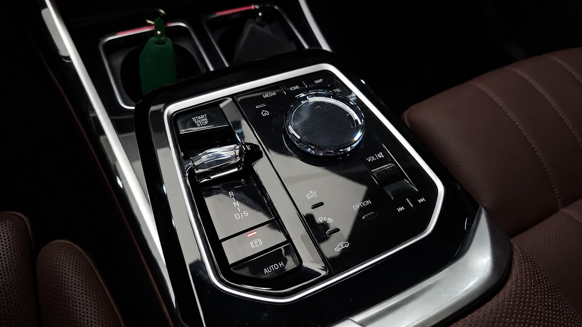 BMW 740d xDrive M Sport — миниатюра 9