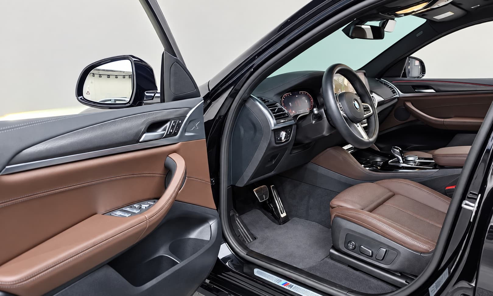 BMW X4 xDrive 20d M sport — миниатюра 4