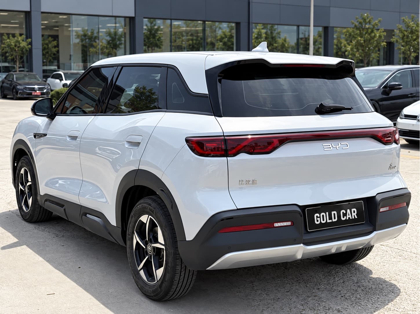 BYD Yuan UP 2024 301KM Leading Edition — миниатюра 4