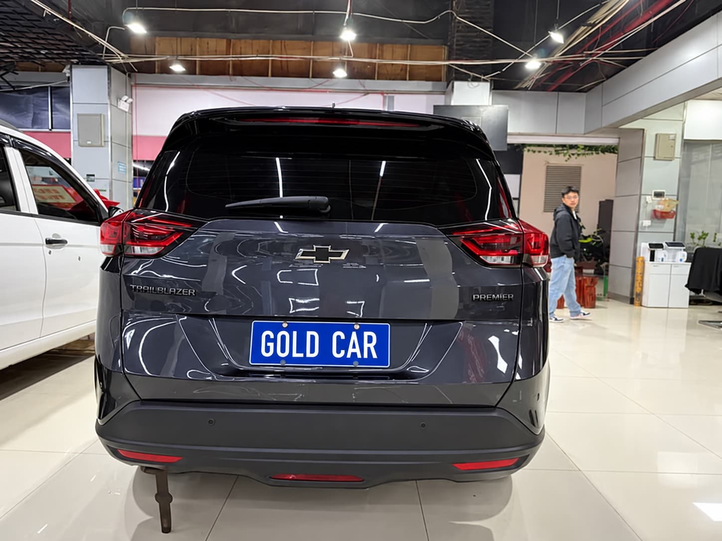 Chevrolet Orlando Mild Hybrid Redline 530T Automatic Luxury Edition (5+2 models) — миниатюра 2