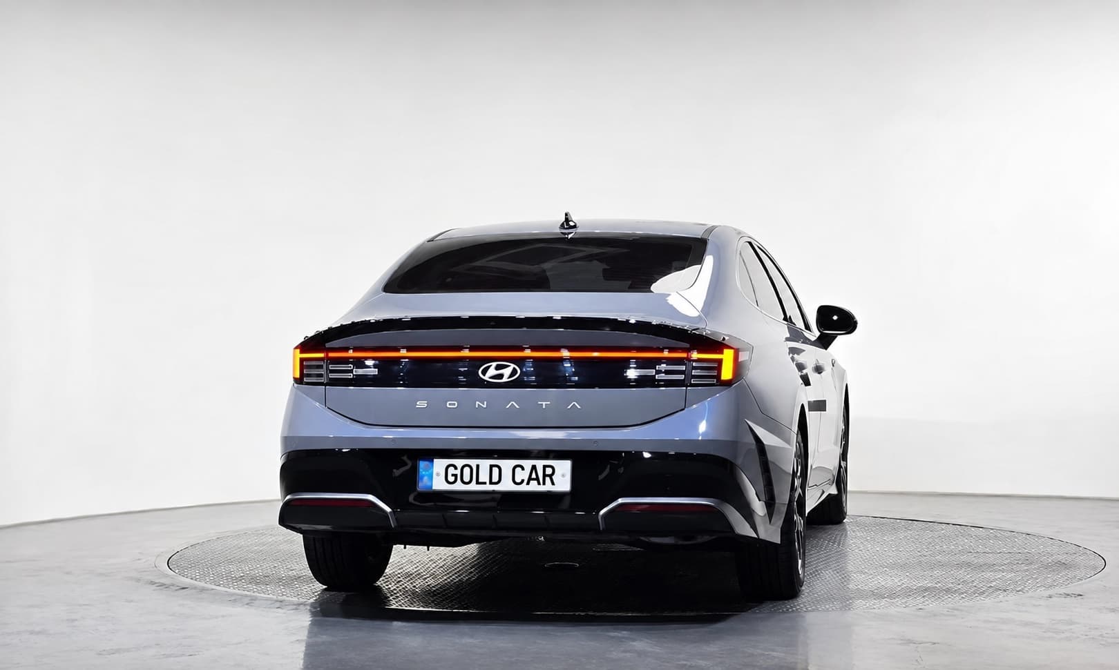 Hyundai Sonata (DN8) 2.0 Exclusive — миниатюра 2