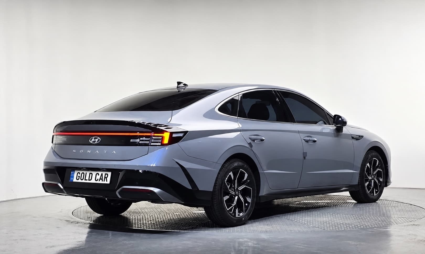 Hyundai Sonata (DN8) 2.0 Exclusive — миниатюра 4