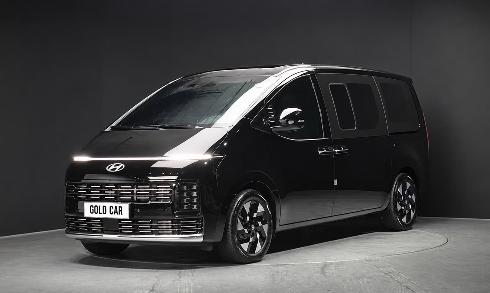 Hyundai Staria HEV 1.6T Lounge 9-seater Inspiration — миниатюра 2