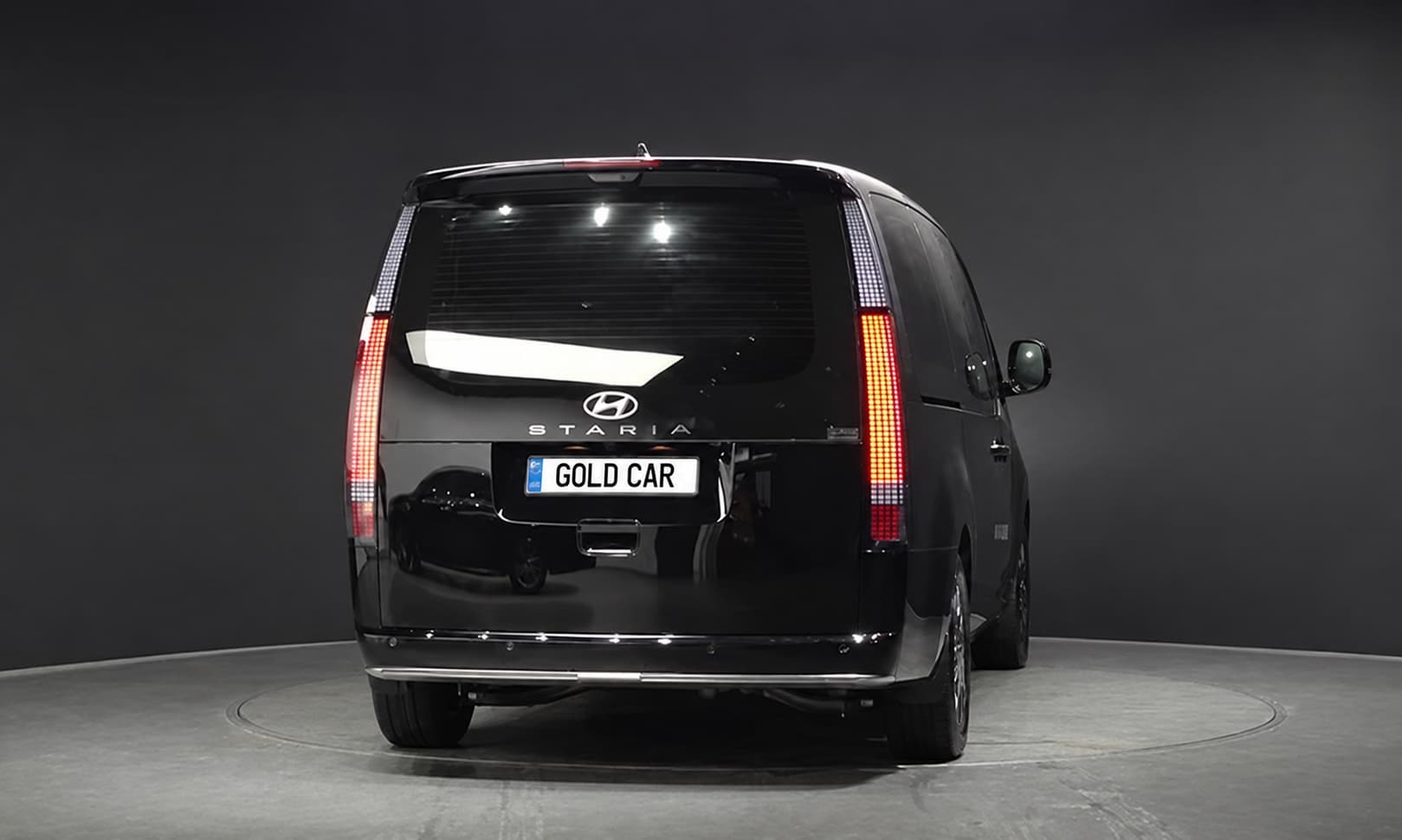 Hyundai Staria HEV 1.6T Lounge 9-seater Inspiration — миниатюра 7