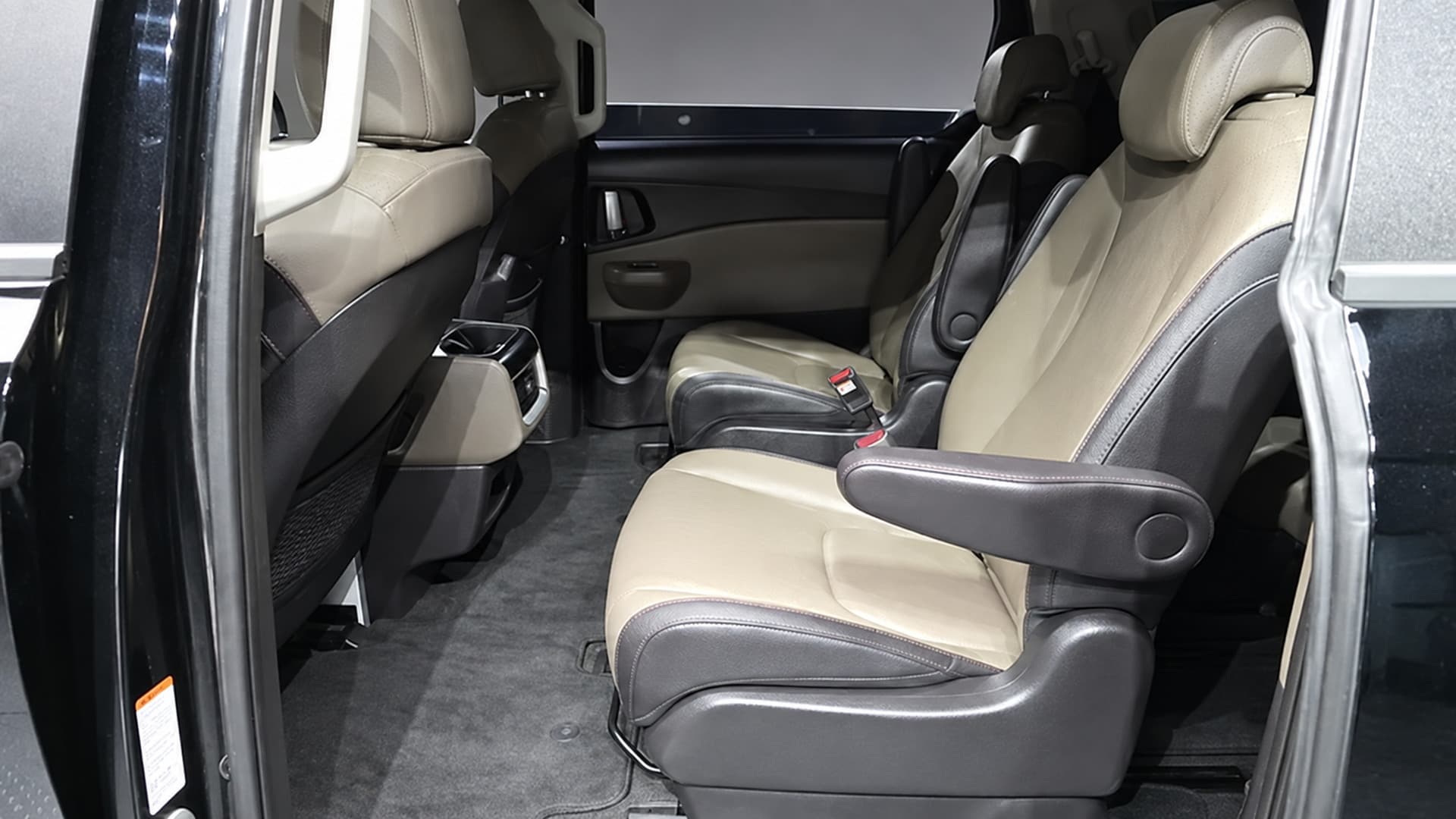 Kia Carnival 4-е поколение HEV 9-местный Prestige — миниатюра 12