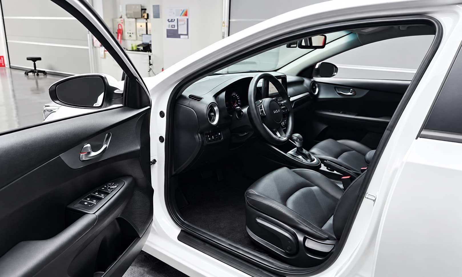 Kia K3 1,6 Trendy — миниатюра 8