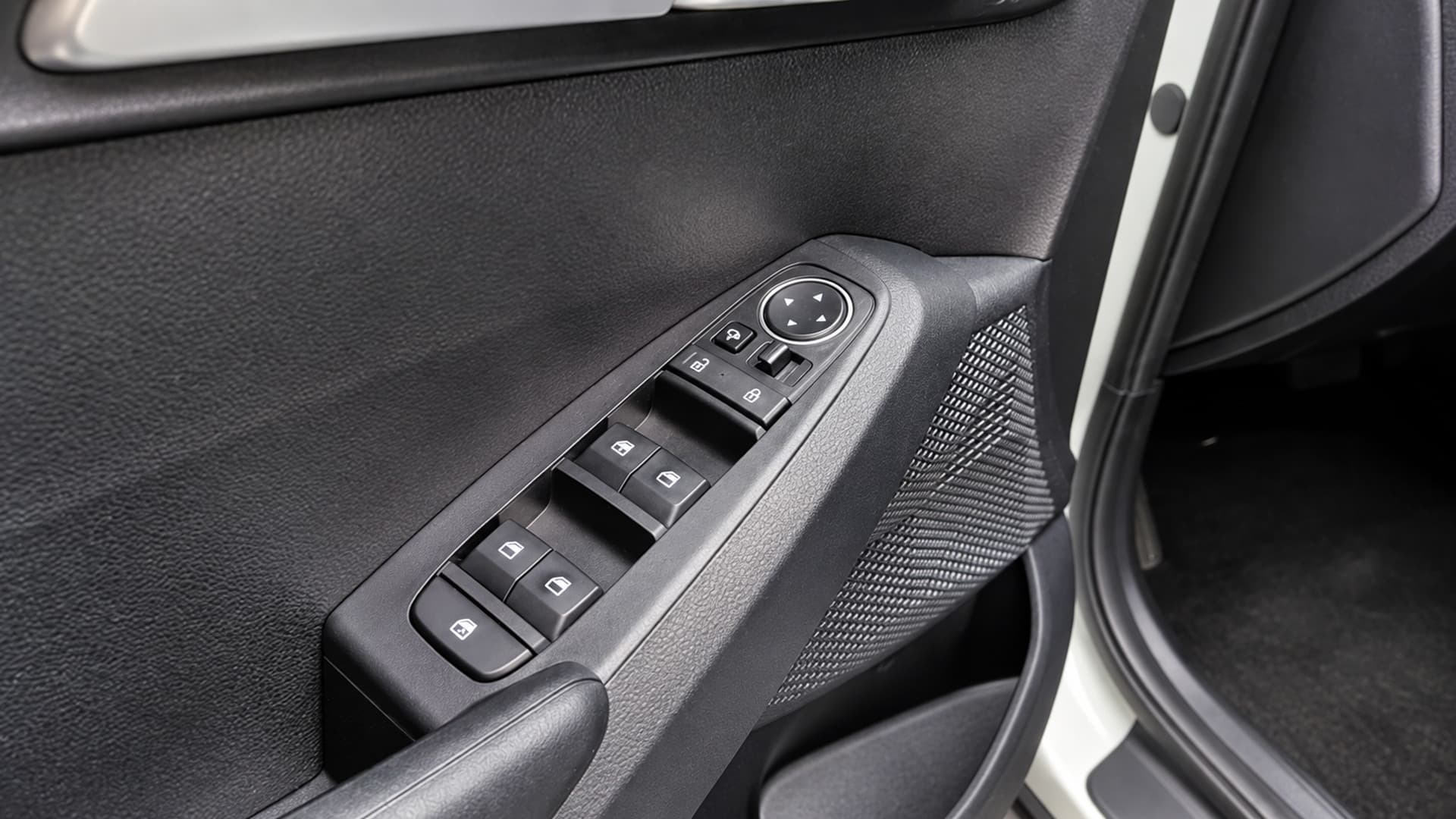 Kia Seltos 2.0 2WD Trendy — миниатюра 16