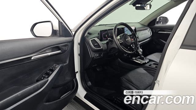 Kia Seltos 2.0 2WD Trendy — миниатюра 10