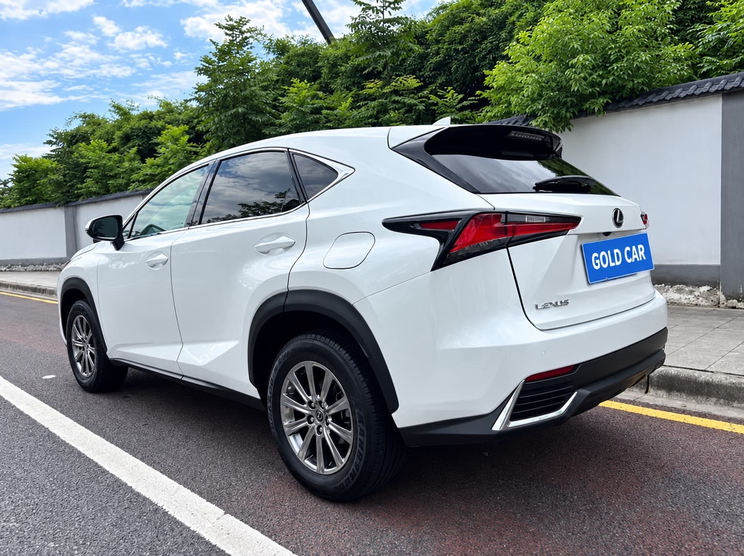 Lexus NX 2020 200 FWD F Sport Edition — миниатюра 4