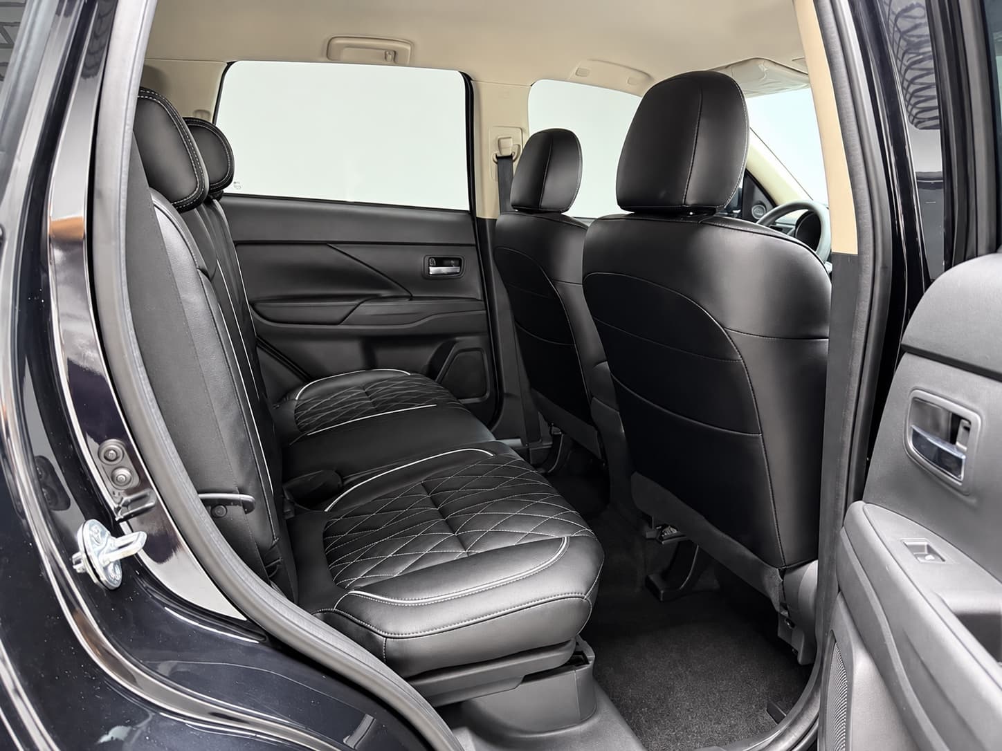 Mitsubishi Outlander 2.0L 2WD Comfortline 5-seater — миниатюра 10