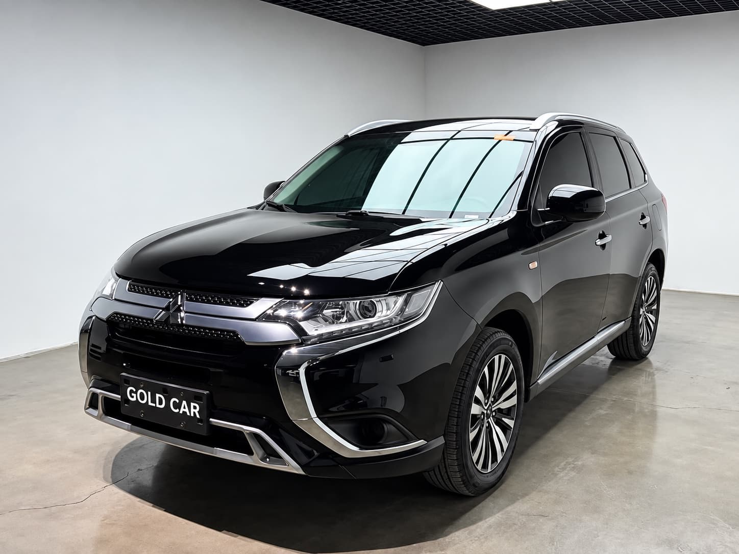Mitsubishi Outlander 2.0L 2WD Comfortline 5-seater — миниатюра 3