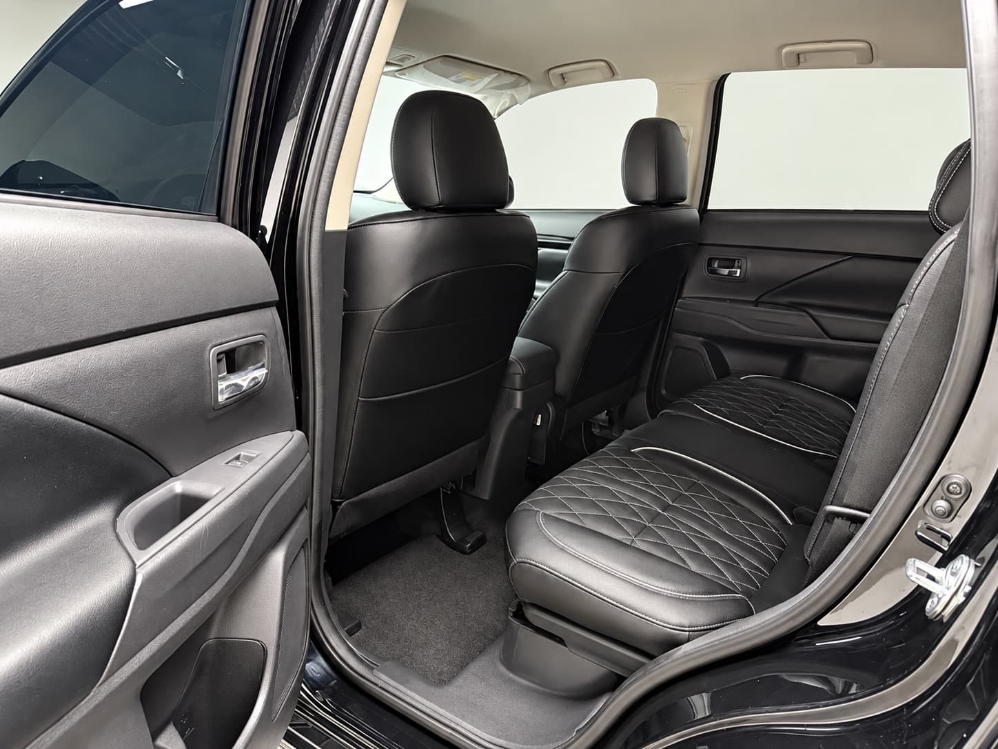 Mitsubishi Outlander 2.0L 2WD Comfortline 5-seater — миниатюра 8