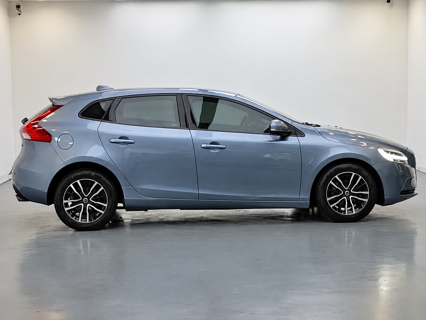 Volvo V40 2019 T3 Smart Edition — миниатюра 3